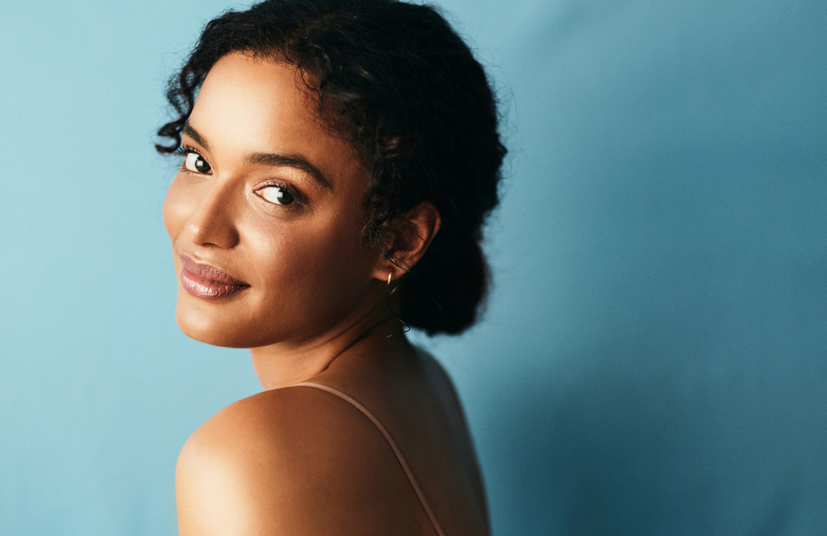 Woman-with-smooth-glowing-skin